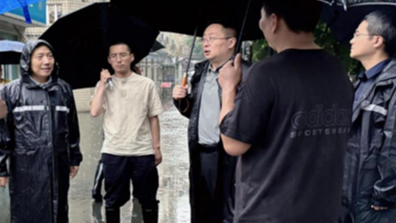 学校多部门协同联动防汛抢险 确保师生安全和校园平稳有序